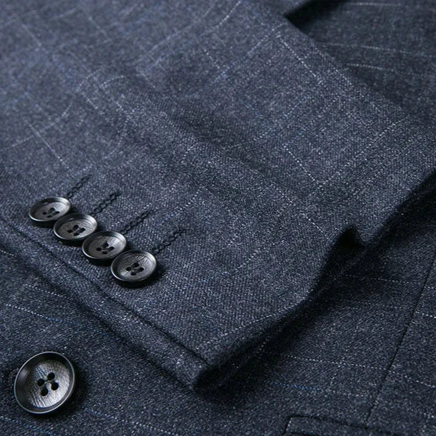 Blazer Masculino Rauffstein RS190, com corte clássico e tecido premium, perfeito para eventos formais, casuais ou ocasiões especiais.