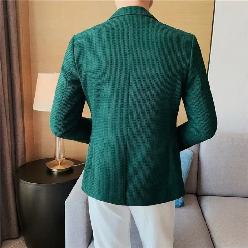 Blazer Masculino Rauffstein RS191, com corte ajustado e tecido de alta qualidade, perfeito para eventos formais, casuais ou ocasiões especiais.