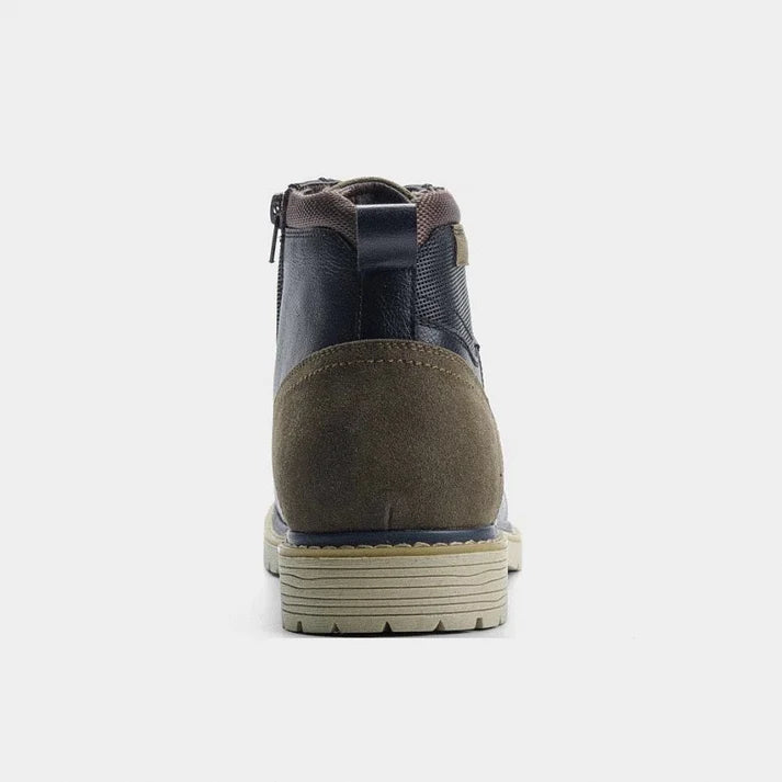 Bota Masculina de Couro Rauffstein RS296 robusta, com couro premium e design elegante, ideal para visuais autênticos com conforto.