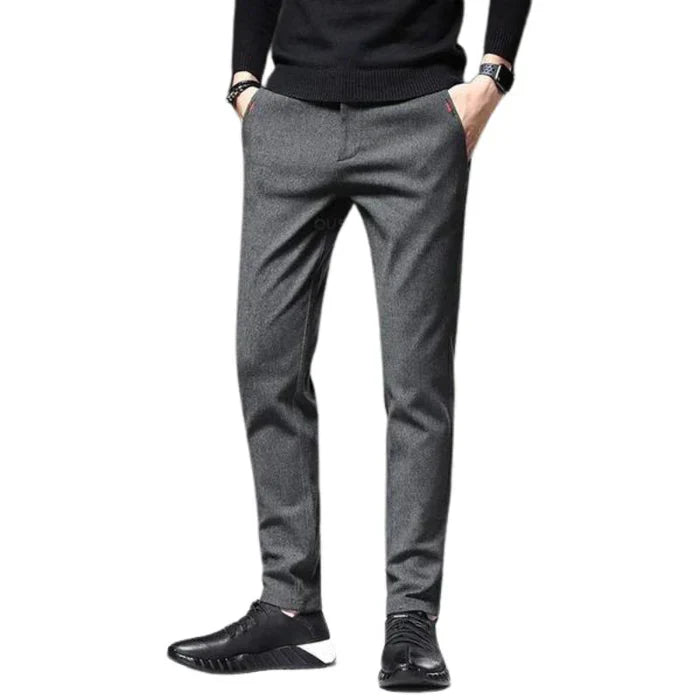 Calça Social Masculina Rauffstein RS206, com corte slim fit, perfeita para eventos formais ou corporativos com conforto e sofisticação.