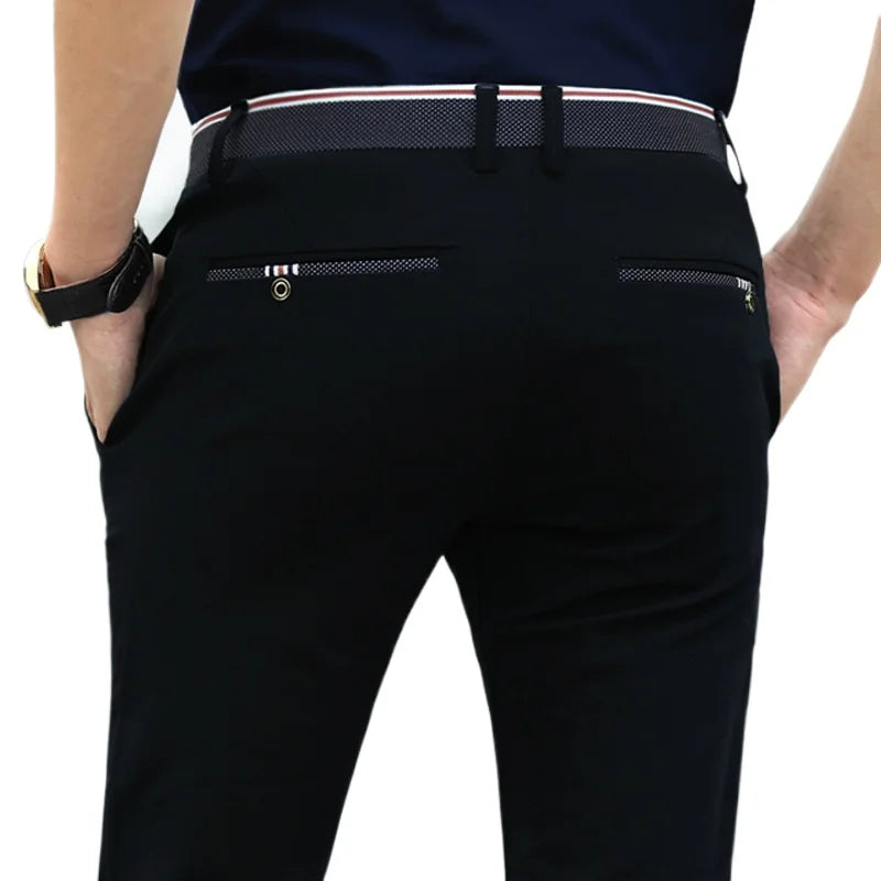 Calça Social Masculina Rauffstein RS205, com corte clássico, perfeita para eventos formais ou corporativos com conforto e sofisticação.