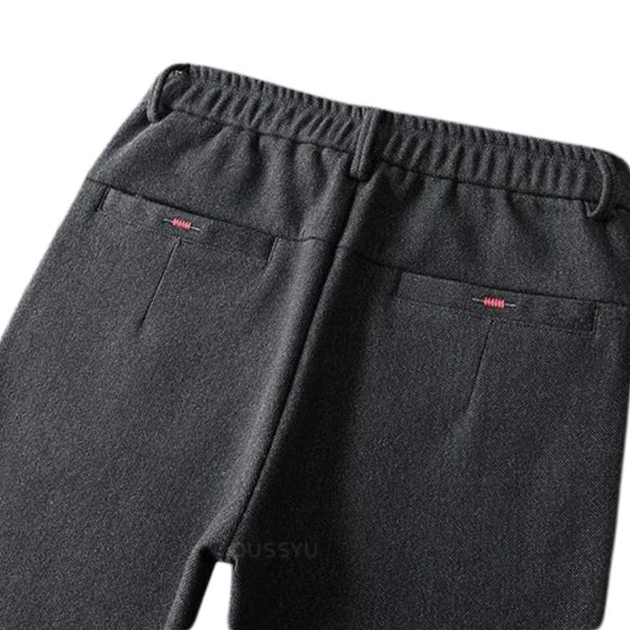 Calça Social Masculina Rauffstein RS206, com corte slim fit, perfeita para eventos formais ou corporativos com conforto e sofisticação.