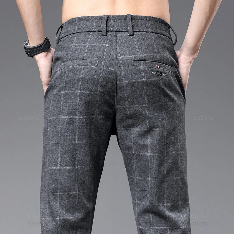 Calça Social Xadrez Masculina Rauffstein RS204, com corte slim fit, perfeita para eventos formais ou corporativos com estilo e elegância.