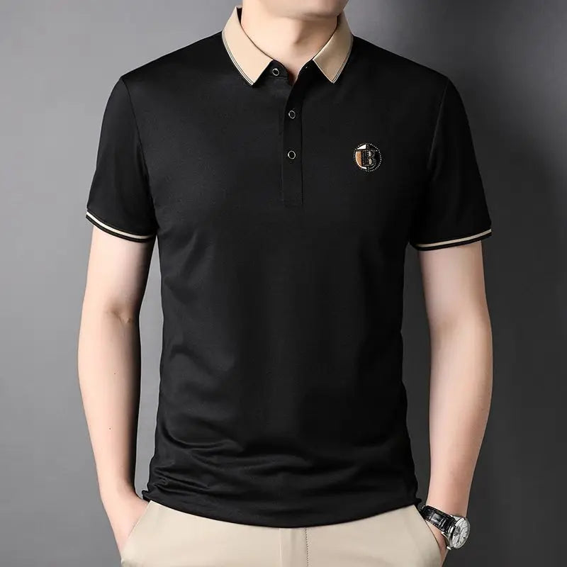 Camisa Polo Masculina Rauffstein RS239 elegante, com bordado refinado e design atemporal, ideal para visuais casuais e formais com conforto.