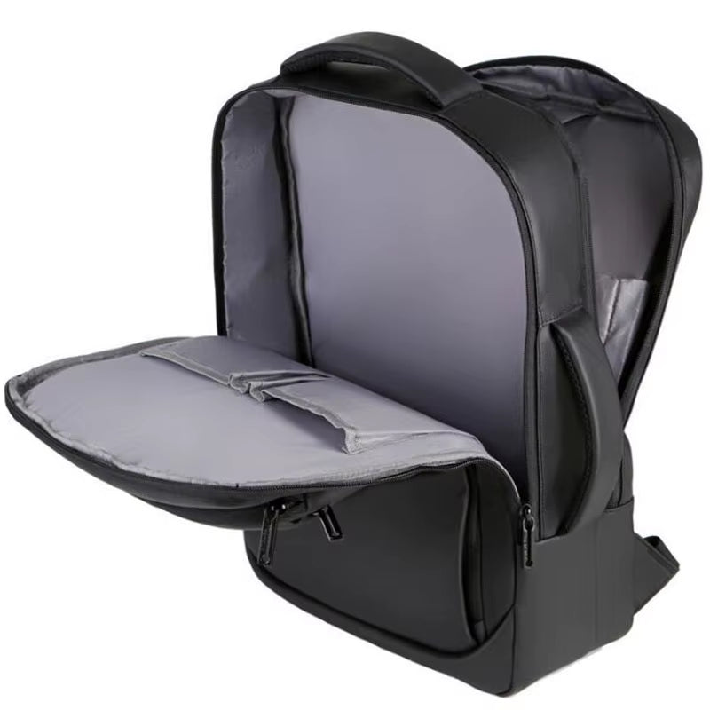 Mochila Executiva Rauffstein RS086 com compartimento para notebook 15", material impermeável, design moderno e porta USB para mais praticidade.