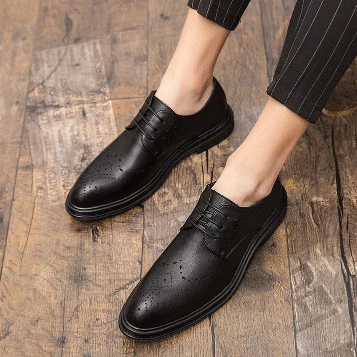 Sapato Derby em Couro Rauffstein RS365 versátil, com couro premium e plataforma 4 cm, ideal para visuais casuais e elegantes.