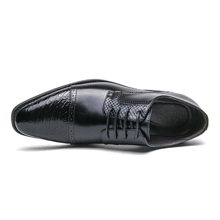 Sapato Derby Masculino Rauffstein RS362 versátil, com couro texturizado e cadarço trançado, ideal para visuais casuais e sociais com conforto.