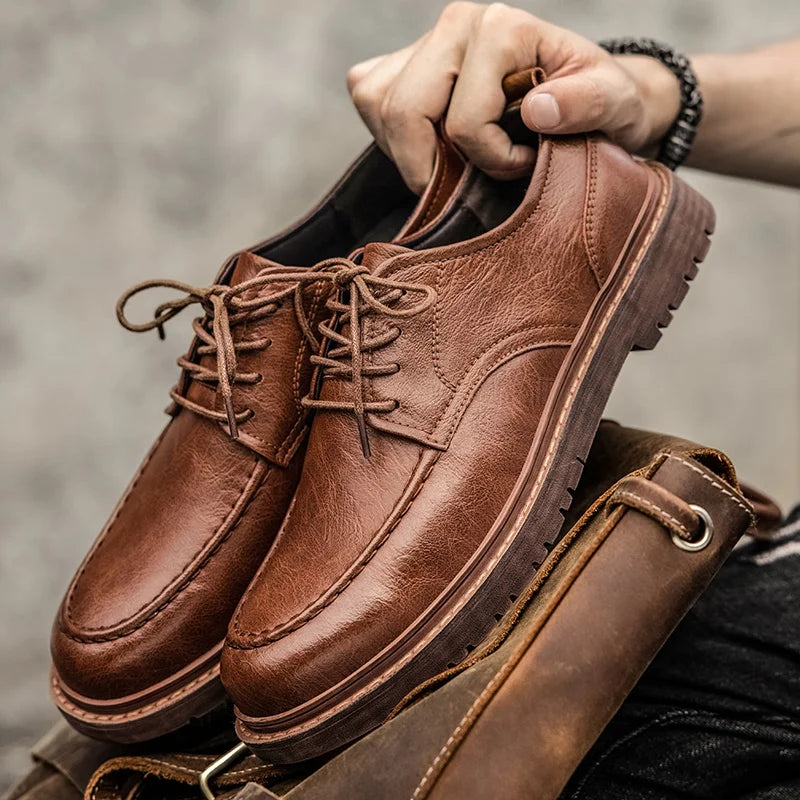 Sapato Masculino em Couro Rauffstein RS064, acabamento refinado, solado resistente e design sofisticado para conforto e estilo.