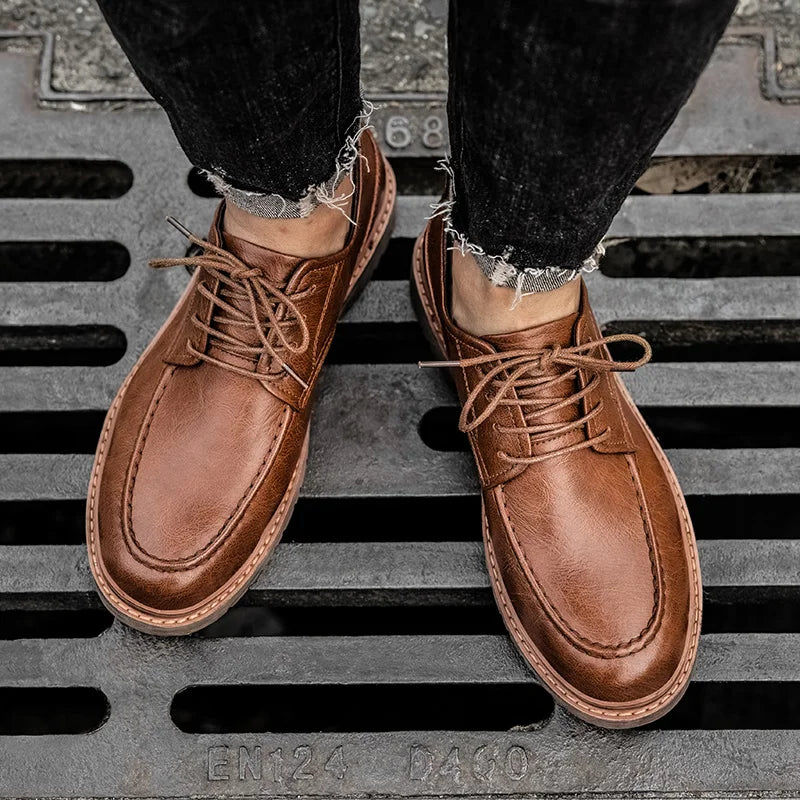 Sapato Masculino em Couro Rauffstein RS064, acabamento refinado, solado resistente e design sofisticado para conforto e estilo.