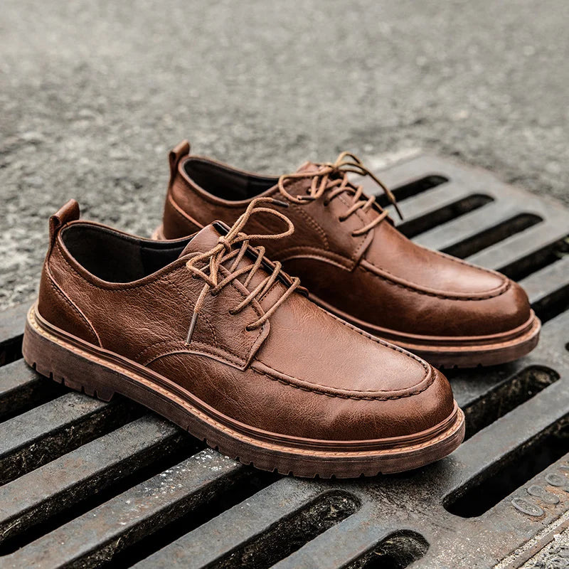 Sapato Masculino em Couro Rauffstein RS064, acabamento refinado, solado resistente e design sofisticado para conforto e estilo.