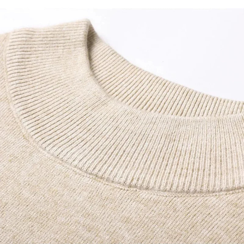 Suéter Masculino em Lã Rauffstein RS233 elegante, com gola alta e design minimalista, ideal para visuais casuais e formais com conforto.