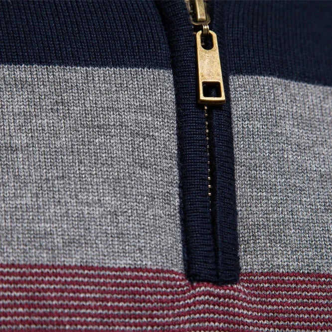Suéter Masculino Rauffstein RS172, com modelagem ajustada e gola careca, perfeito para inverno em ocasiões casuais ou formais com estilo.