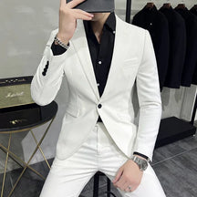 Blazer Masculino em Algodão Rauffstein RS188, com corte slim fit e tecido leve, perfeito para eventos formais ou looks casuais sofisticados.