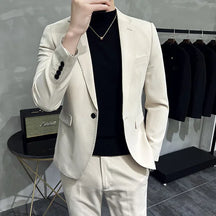 Blazer Masculino em Algodão Rauffstein RS188, com corte slim fit e tecido leve, perfeito para eventos formais ou looks casuais sofisticados.
