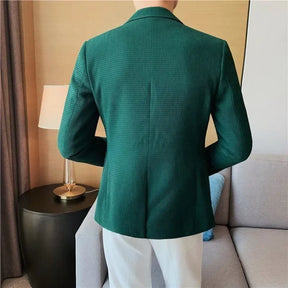 Blazer Masculino Rauffstein RS191, com corte ajustado e tecido de alta qualidade, perfeito para eventos formais, casuais ou ocasiões especiais.