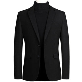 Blazer Masculino Slim Fit Rauffstein RS027, caimento ajustado, tecido premium e acabamento refinado para um visual elegante e moderno.