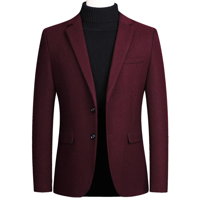 Blazer Masculino Slim Fit Rauffstein RS027, caimento ajustado, tecido premium e acabamento refinado para um visual elegante e moderno.