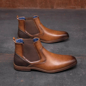 Bota Chelsea Masculina Rauffstein RS294 vitoriana, com design clássico, ideal para visuais rurais e trabalho com conforto e sofisticação.