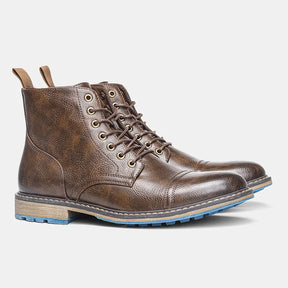 Bota Masculina em Couro Rauffstein RS156, couro premium, solado emborrachado, interior acolchoado e design versátil para resistência e conforto.