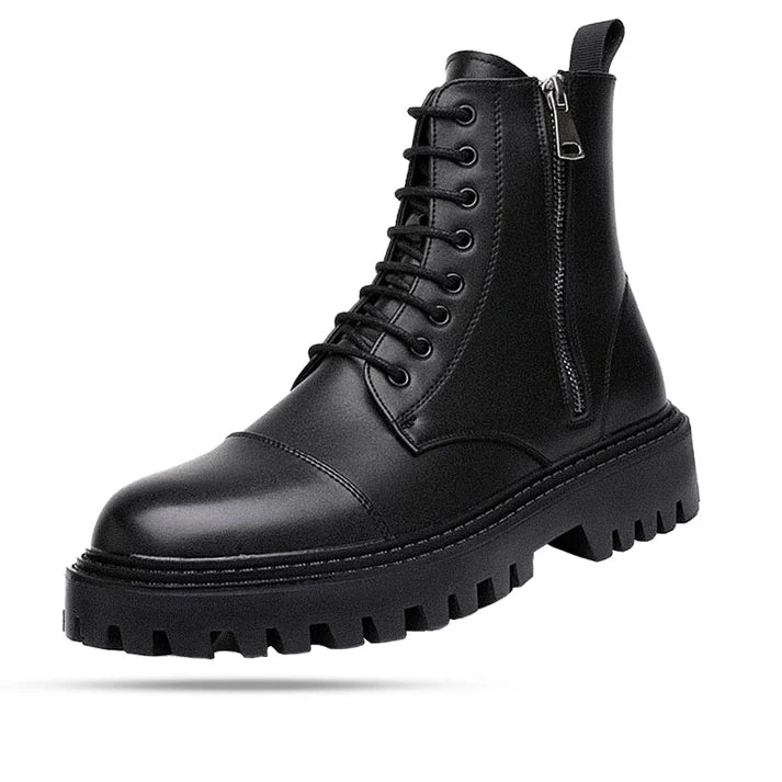 Bota Tratorada Masculina Rauffstein RS282 elegante, com couro premium e solado tratorado, ideal para visuais robustos com sofisticação.