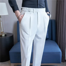 Calça de Alfaiataria Masculina Rauffstein RS196, com corte clássico e tecido premium, perfeita para eventos formals, corporativos ou jantares elegantes.