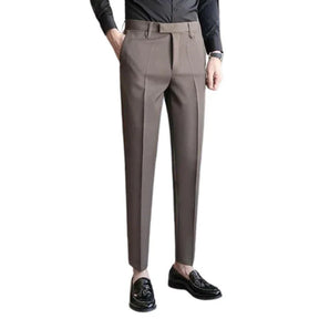 Calça de Alfaiataria Masculina Rauffstein RS055, corte slim fit, tecido premium, acabamento sofisticado e design versátil para um look elegante.