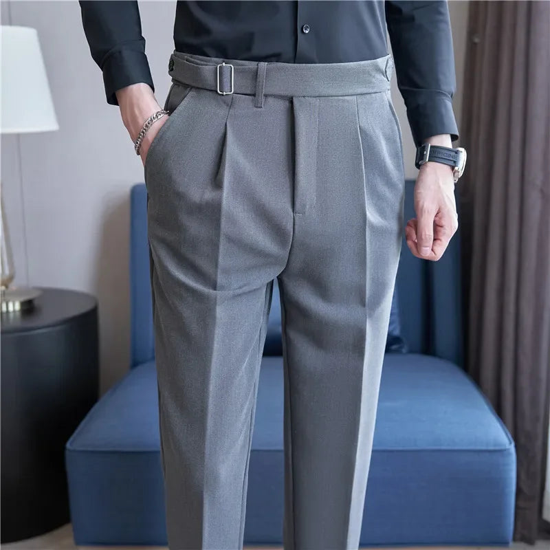 Calça de Alfaiataria Masculina Rauffstein RS196, com corte clássico e tecido premium, perfeita para eventos formals, corporativos ou jantares elegantes.