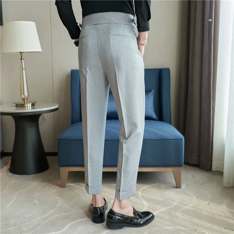 Calça de Alfaiataria Masculina Rauffstein RS199, com corte sob medida e tecido premium, perfeita para eventos formais, corporativos ou looks casuais.