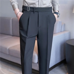 Calça de Alfaiataria Masculina Rauffstein RS196, com corte clássico e tecido premium, perfeita para eventos formals, corporativos ou jantares elegantes.