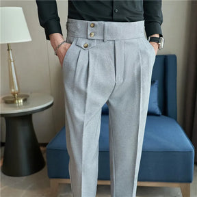 Calça de Alfaiataria Masculina Rauffstein RS199, com corte sob medida e tecido premium, perfeita para eventos formais, corporativos ou looks casuais.