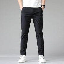 Calça Social Masculina Rauffstein RS203, com corte slim fit e tecido de nylon e spandex, perfeita para eventos formais, corporativos ou uso diário.
