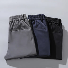 Calça Social Masculina Rauffstein RS067, modelagem slim fit, tecido premium, acabamento refinado e design versátil para um visual sofisticado.