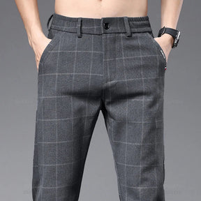 Calça Social Xadrez Masculina Rauffstein RS204, com corte slim fit, perfeita para eventos formais ou corporativos com estilo e elegância.