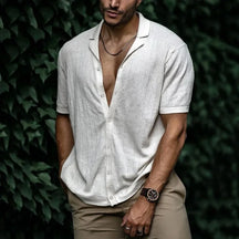 Camisa Masculina Rauffstein RS083 com modelagem ajustada, gola polo e tecido respirável, ideal para estilo e conforto em qualquer ocasião.