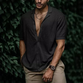 Camisa Masculina Rauffstein RS083 com modelagem ajustada, gola polo e tecido respirável, ideal para estilo e conforto em qualquer ocasião.