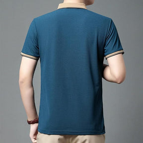 Camisa Polo Masculina Rauffstein RS239 elegante, com bordado refinado e design atemporal, ideal para visuais casuais e formais com conforto.