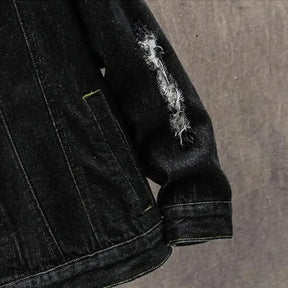 Jaqueta Jeans Masculina Rauffstein RS138, confeccionada em jeans premium, com modelagem ajustada e design urbano para um estilo autêntico.