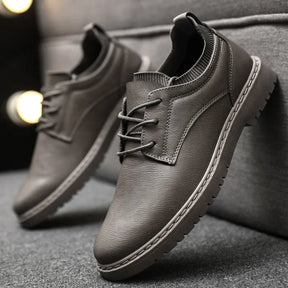Sapatênis Masculino de Couro Rauffstein RS077 com design sofisticado, solado antiderrapante e acabamento premium para conforto e durabilidade.