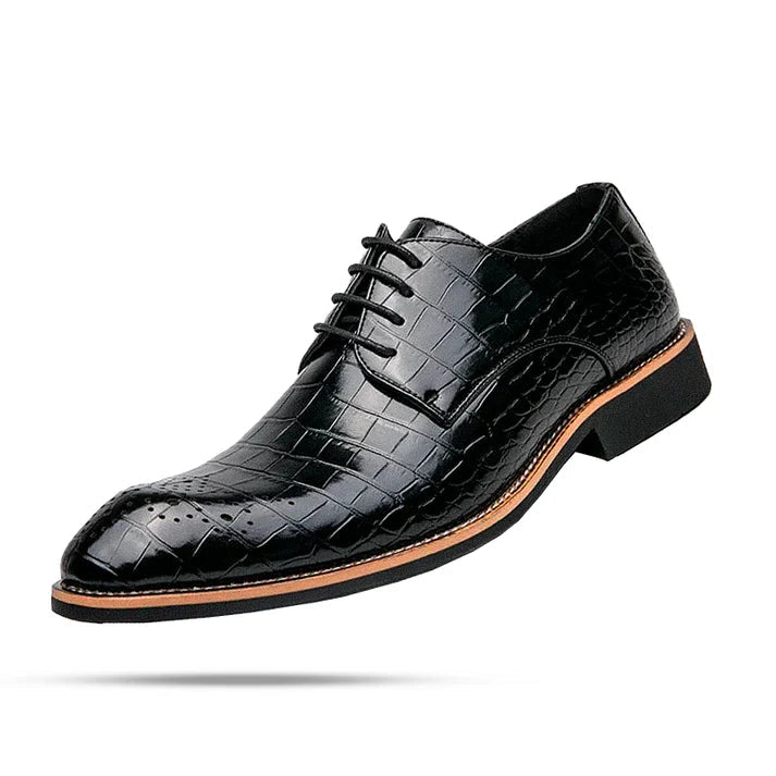 Sapato Derby em Couro Rauffstein RS361 clássico, com couro lustrado e cadarço trançado, ideal para visuais sociais.