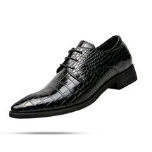Sapato Derby em Couro Rauffstein RS363 elegante, com couro envernizado e plataforma 3,5 cm, ideal para visuais sofisticados.
