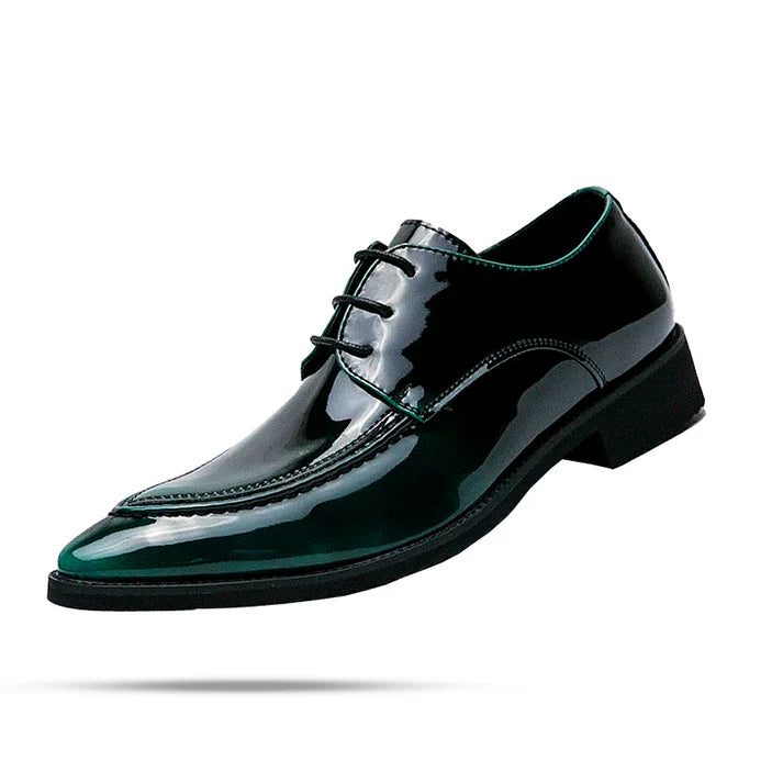Sapato Derby em Couro Rauffstein RS366 elegante, com couro brilhante e plataforma 4 cm, ideal para visuais formais.