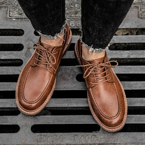 Sapato Masculino em Couro Rauffstein RS064, acabamento refinado, solado resistente e design sofisticado para conforto e estilo.
