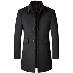 Sobretudo Masculino em Lã Rauffstein RS230, com gola polo, perfeito para inverno em looks formais ou casuais com conforto e sofisticação.