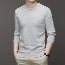 Suéter Casual Masculino Gola Redonda Rauffstein RS182, com modelagem slim fit, perfeito para looks casuais ou descontraídos com estilo e conforto.