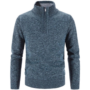 Suéter Masculino Gola Bordado Meio Zíper Rauffstein RS181, com modelagem slim fit, perfeito para inverno em ocasiões casuais ou semi-formais.