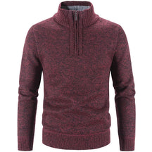 Suéter Masculino Gola Bordado Meio Zíper Rauffstein RS181, com modelagem slim fit, perfeito para inverno em ocasiões casuais ou semi-formais.