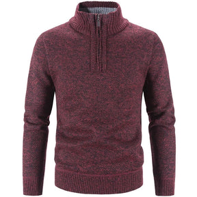 Suéter Masculino Gola Bordado Meio Zíper Rauffstein RS181, com modelagem slim fit, perfeito para inverno em ocasiões casuais ou semi-formais.